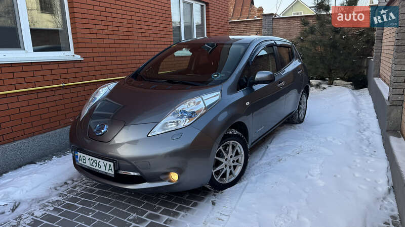 Хэтчбек Nissan Leaf 2015 в Виннице фото Хэтчбек Nissan Leaf 2015 в Виннице