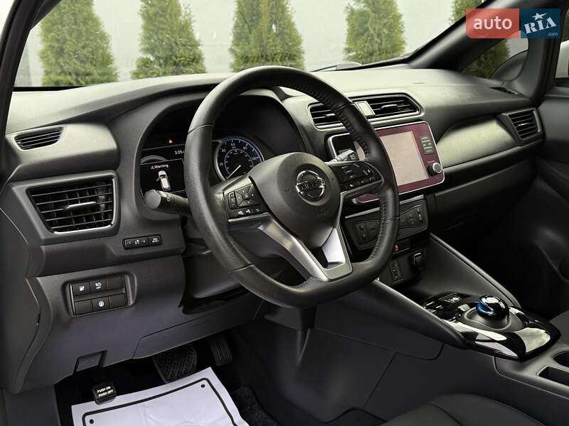 Хэтчбек Nissan Leaf 2020 в Дрогобыче