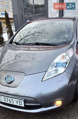 Хэтчбек Nissan Leaf 2014 в Львове
