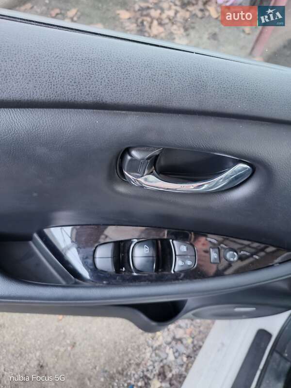 Хетчбек Nissan Leaf 2018 в Олександрії