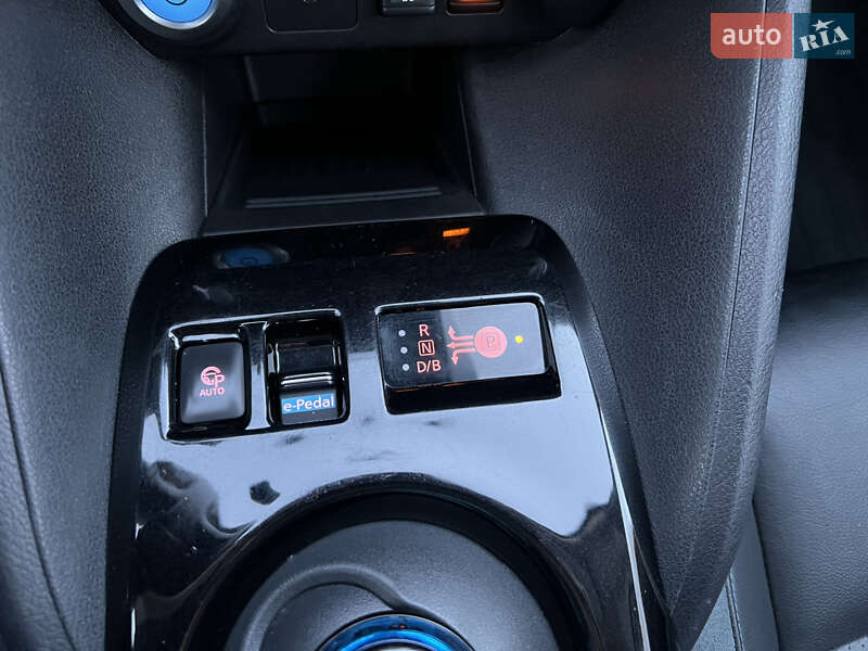 Хетчбек Nissan Leaf 2018 в Києві