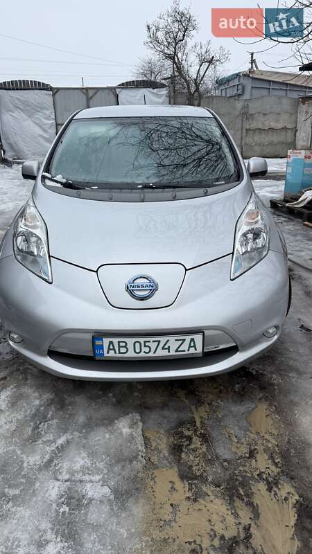 Хэтчбек Nissan Leaf 2018 в Полтаве