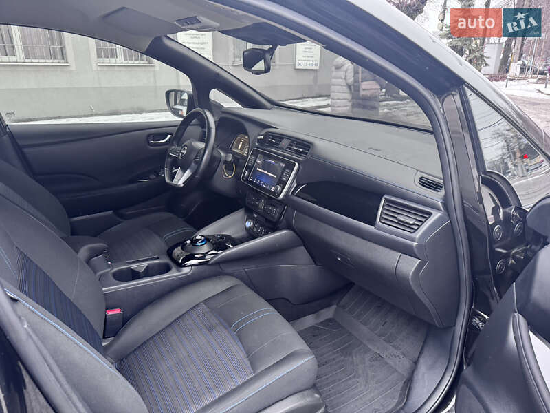 Хэтчбек Nissan Leaf 2022 в Днепре фото 12 Хэтчбек Nissan Leaf 2022 в Днепре