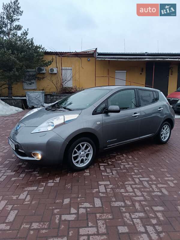 Хэтчбек Nissan Leaf 2014 в Ровно