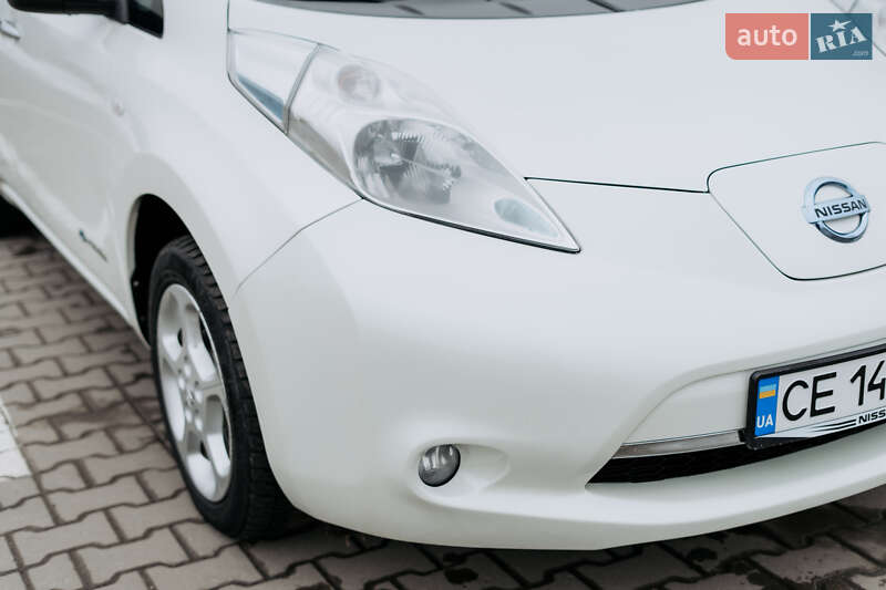 Хэтчбек Nissan Leaf 2015 в Черновцах