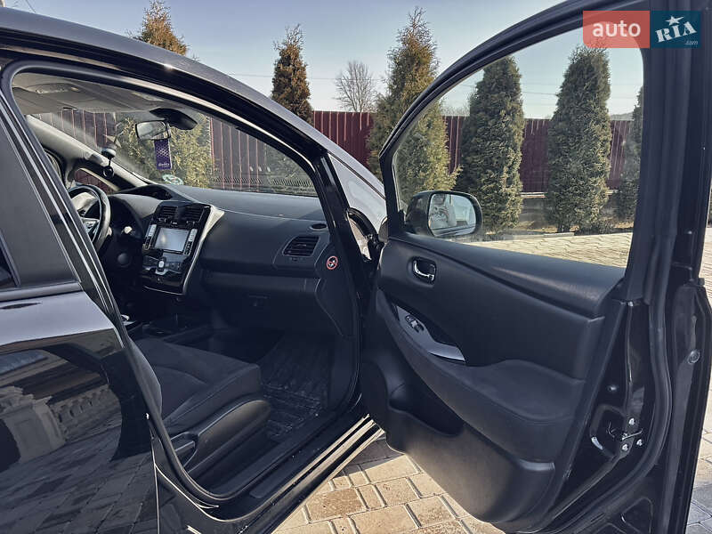 Хэтчбек Nissan Leaf 2014 в Стрые