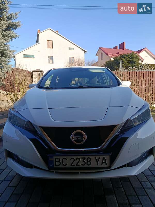 Хэтчбек Nissan Leaf 2018 в Львове