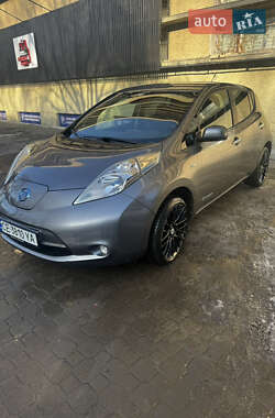 Хэтчбек Nissan Leaf 2013 в Черновцах