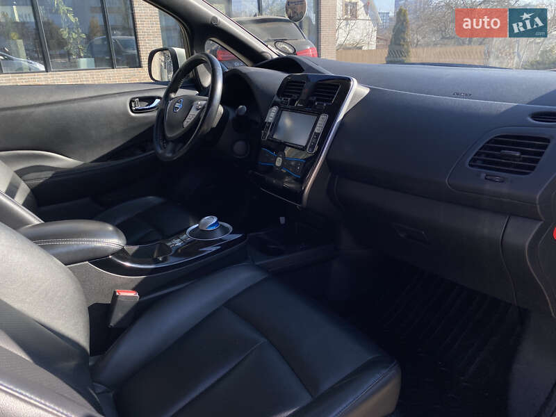 Хэтчбек Nissan Leaf 2013 в Ивано-Франковске