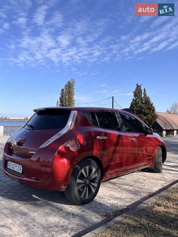 Хэтчбек Nissan Leaf 2014 в Днепре