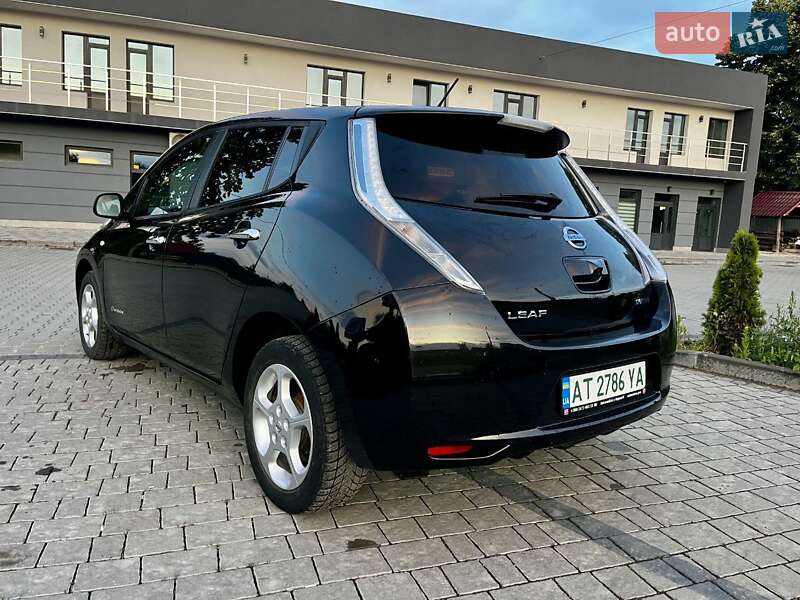 Хэтчбек Nissan Leaf 2015 в Ивано-Франковске