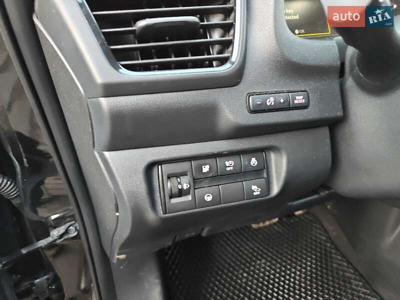 Хетчбек Nissan Leaf 2018 в Мостиській