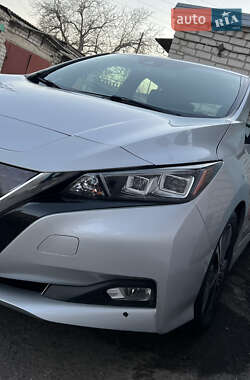 Хетчбек Nissan Leaf 2018 в Миколаєві