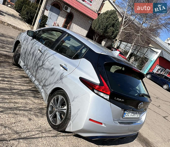Хэтчбек Nissan Leaf 2018 в Николаеве