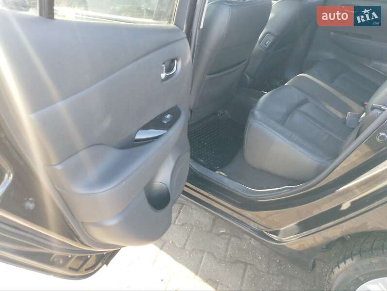 Хетчбек Nissan Leaf 2014 в Києві