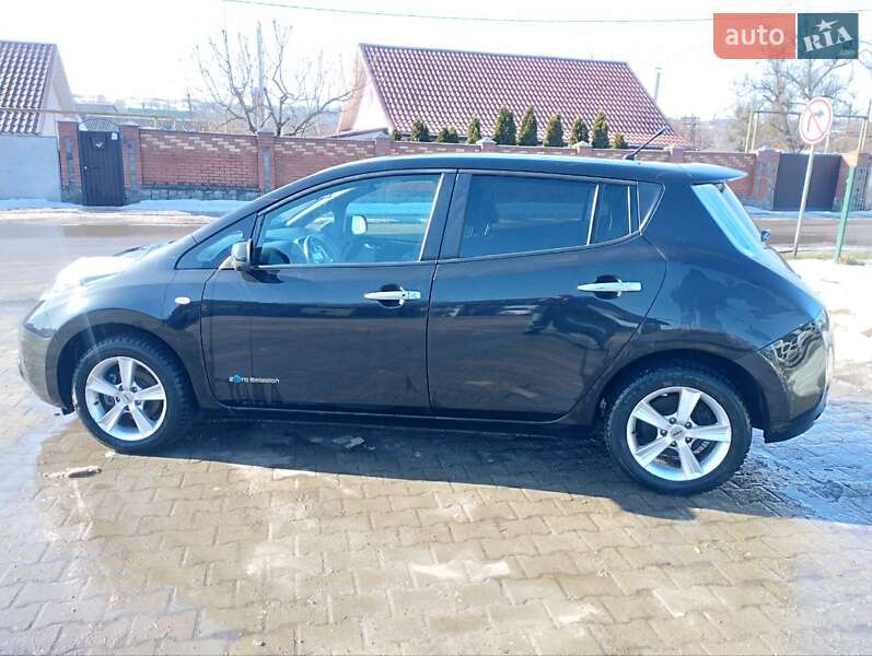Хетчбек Nissan Leaf 2014 в Києві