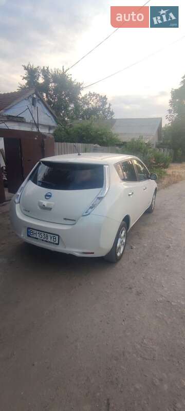 Хэтчбек Nissan Leaf 2014 в Одессе