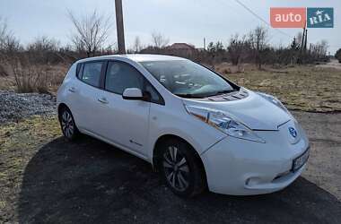 Хэтчбек Nissan Leaf 2015 в Днепре