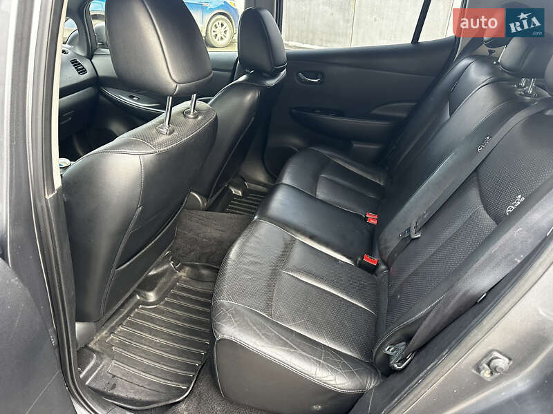 Хэтчбек Nissan Leaf 2013 в Луцке