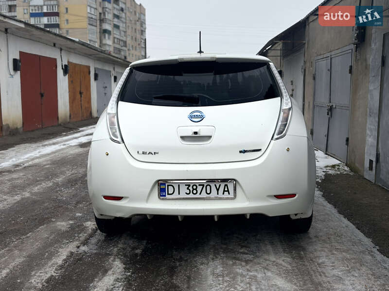 Хэтчбек Nissan Leaf 2015 в Каменец-Подольском