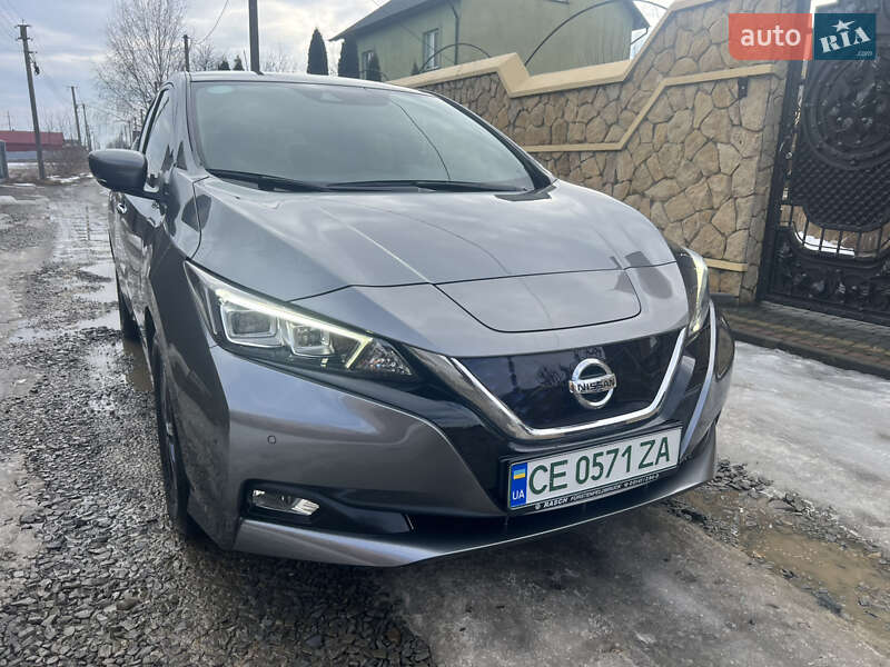 Хетчбек Nissan Leaf 2018 в Чернівцях
