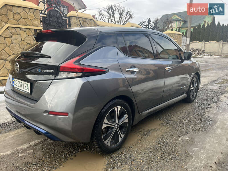 Хетчбек Nissan Leaf 2018 в Чернівцях