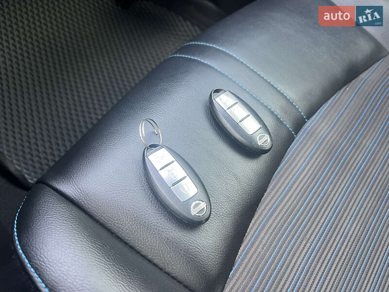 Хетчбек Nissan Leaf 2018 в Чернівцях