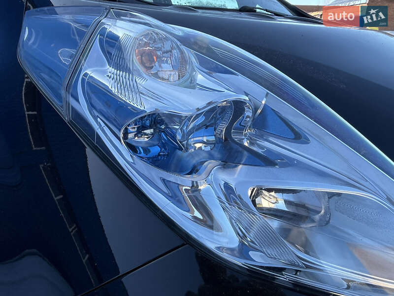 Хетчбек Nissan Leaf 2016 в Полтаві