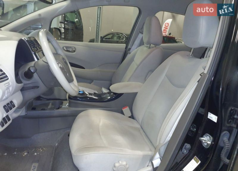 Хэтчбек Nissan Leaf 2012 в Львове