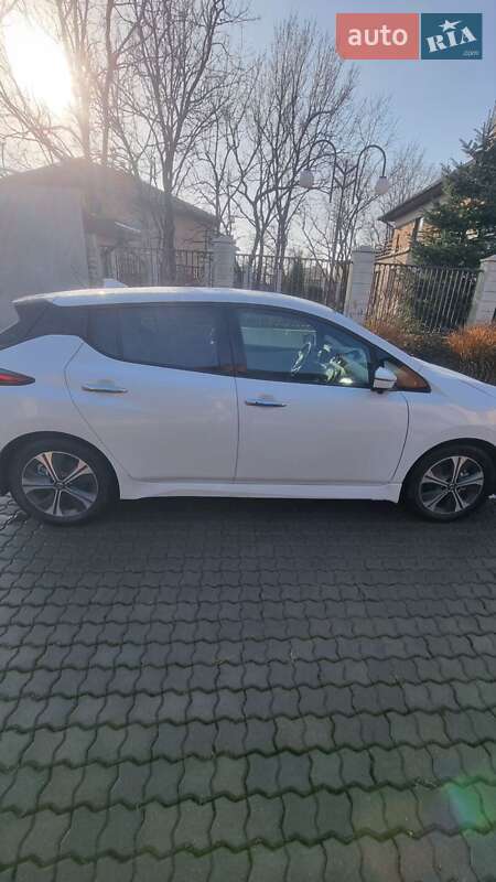 Хэтчбек Nissan Leaf 2020 в Одессе