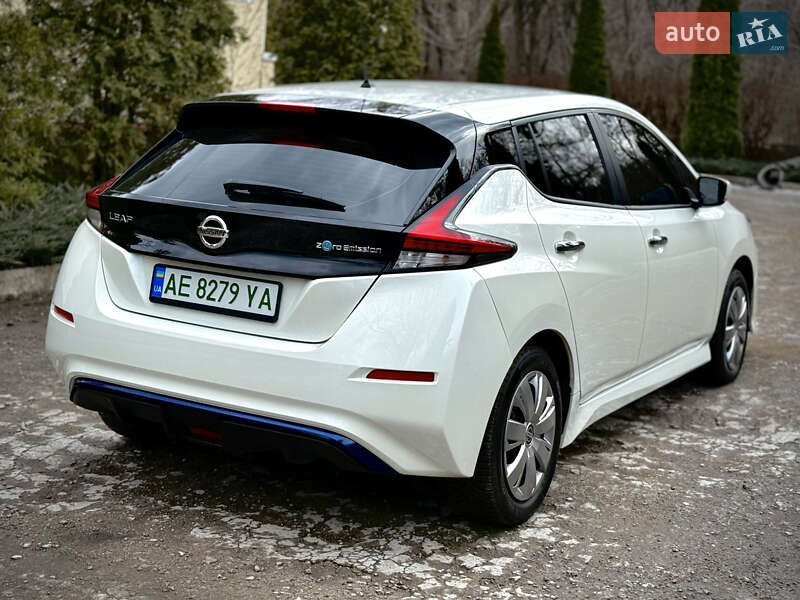 Хэтчбек Nissan Leaf 2021 в Каменском