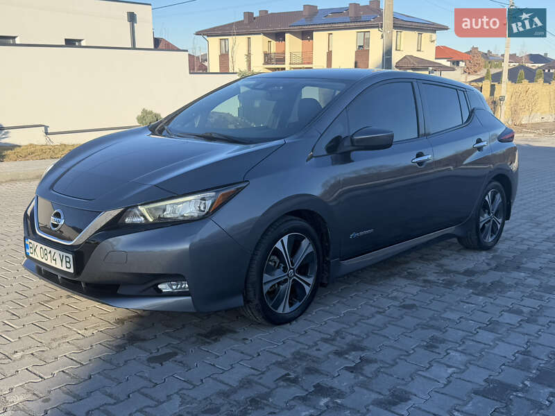 Хэтчбек Nissan Leaf 2018 в Ровно