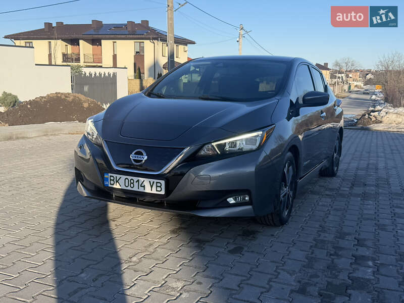 Хэтчбек Nissan Leaf 2018 в Ровно