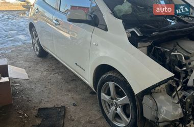 Хетчбек Nissan Leaf 2016 в Ланівці