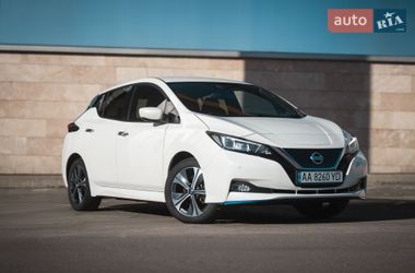 Хетчбек Nissan Leaf 2020 в Києві
