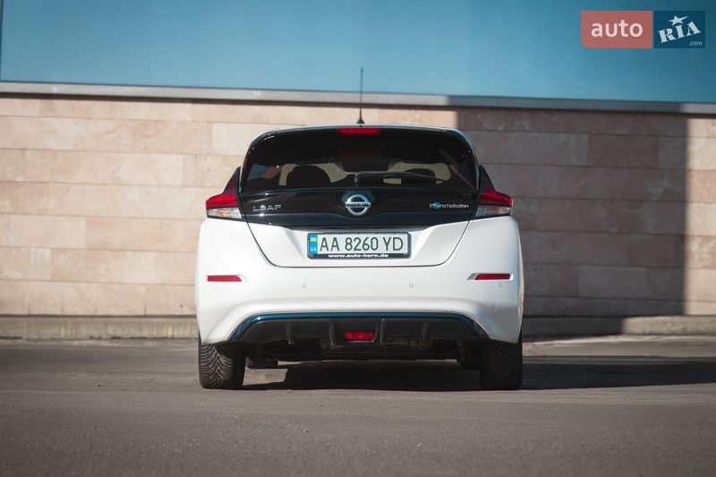 Хетчбек Nissan Leaf 2020 в Києві