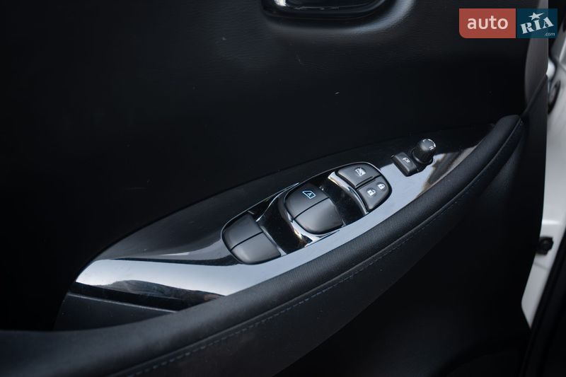 Хетчбек Nissan Leaf 2020 в Києві