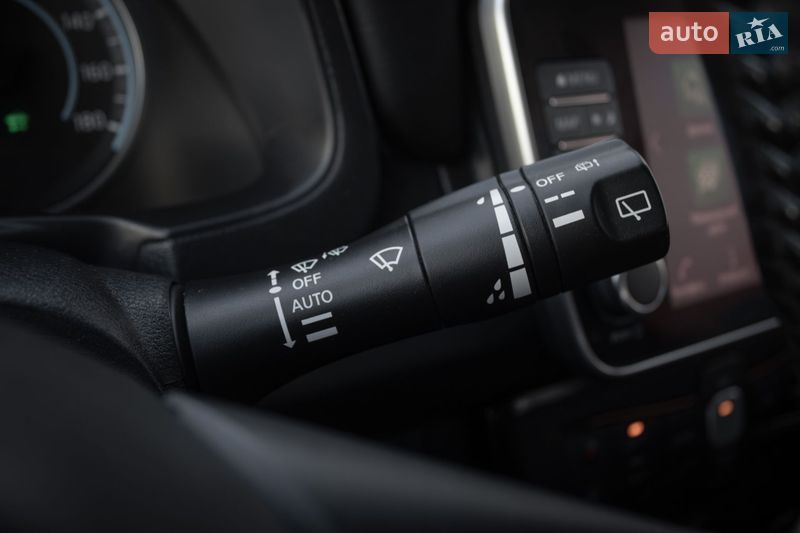 Хетчбек Nissan Leaf 2020 в Києві