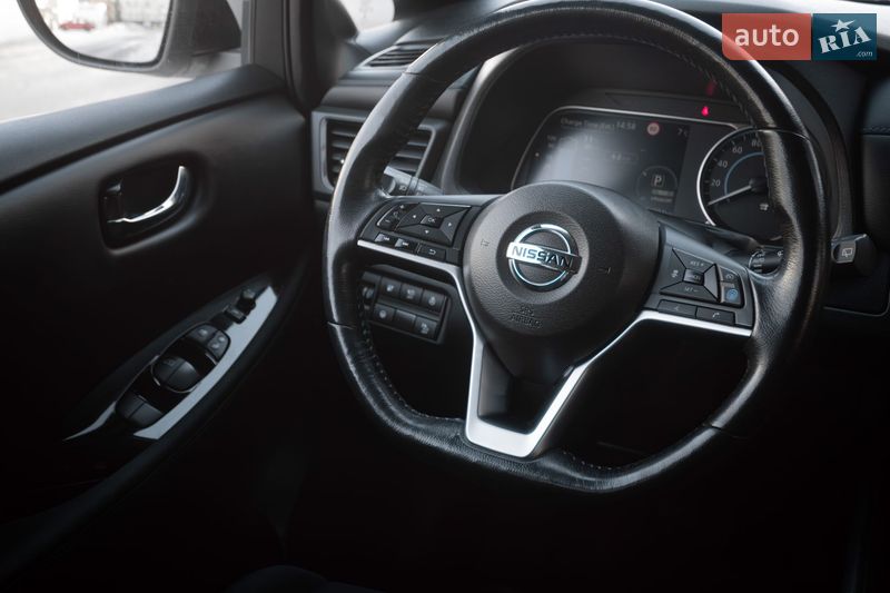 Хетчбек Nissan Leaf 2020 в Києві