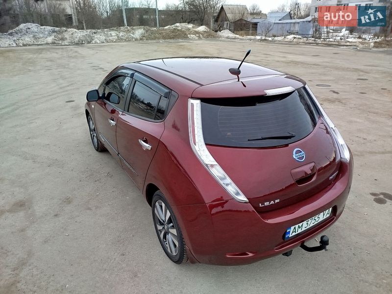 Хетчбек Nissan Leaf 2016 в Житомирі