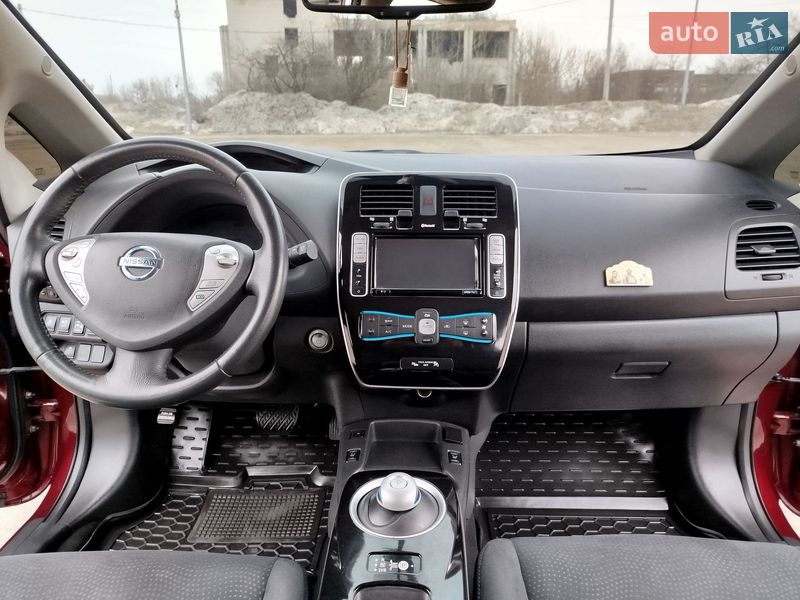 Хетчбек Nissan Leaf 2016 в Житомирі