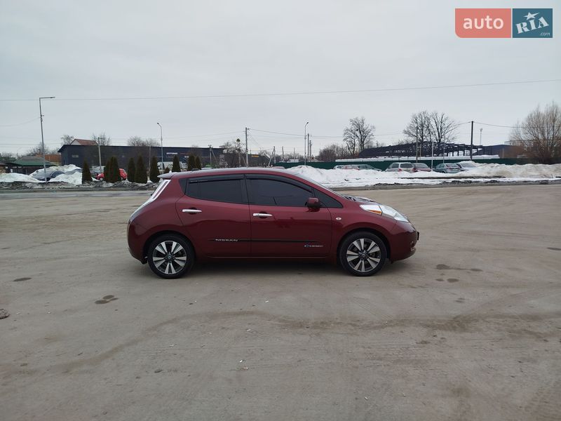 Хетчбек Nissan Leaf 2016 в Житомирі