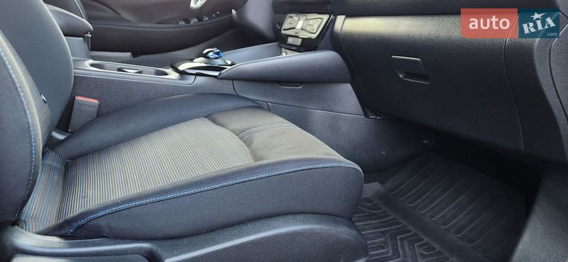 Хэтчбек Nissan Leaf 2018 в Ровно