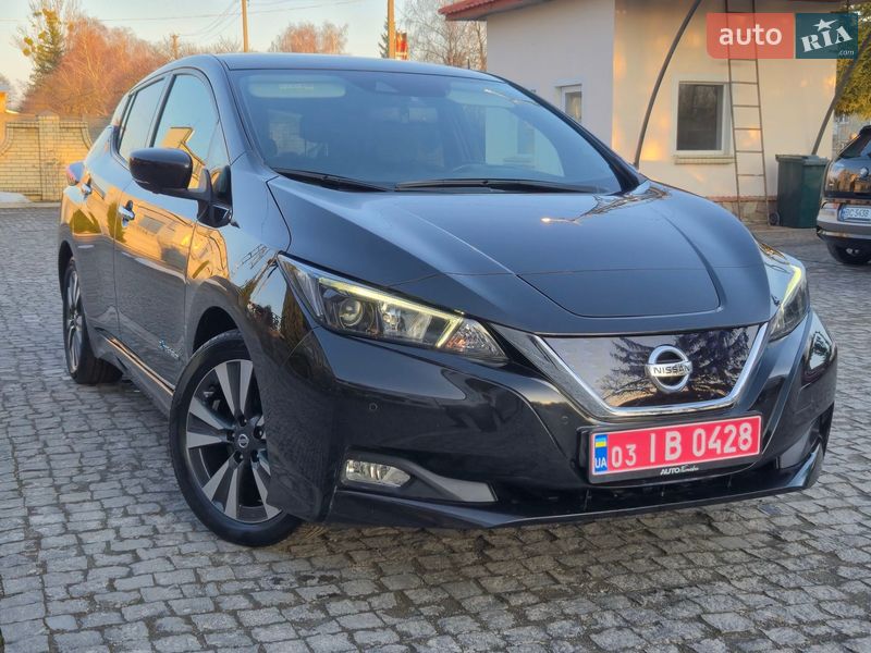 Хетчбек Nissan Leaf 2018 в Золочеві