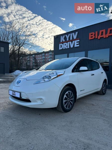 Хэтчбек Nissan Leaf 2016 в Киеве