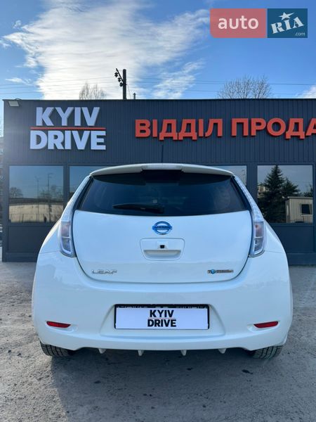 Хэтчбек Nissan Leaf 2016 в Киеве