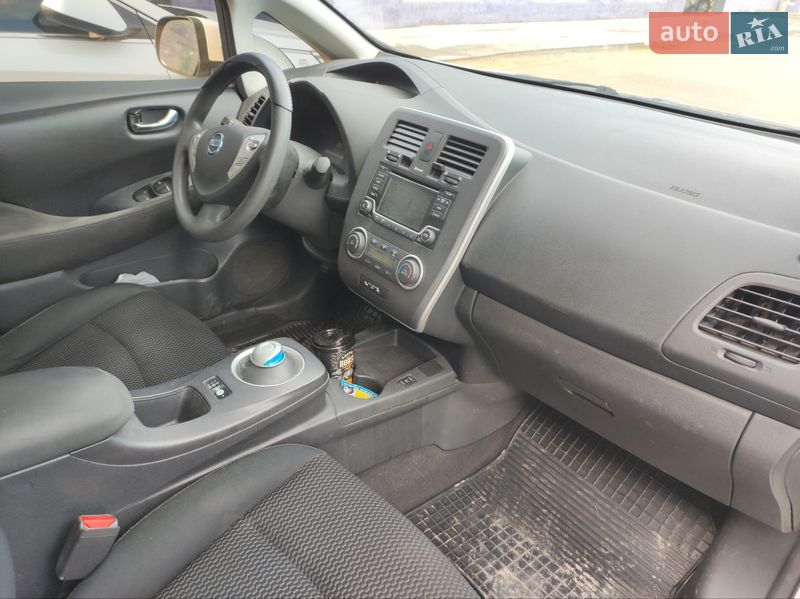 Хэтчбек Nissan Leaf 2015 в Одессе