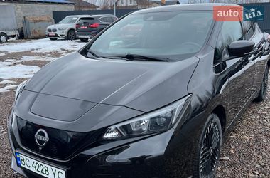 Хэтчбек Nissan Leaf 2022 в Самборе