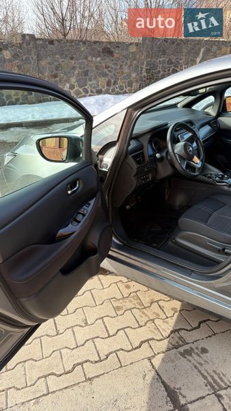 Хэтчбек Nissan Leaf 2019 в Хмельницком