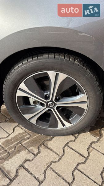 Хэтчбек Nissan Leaf 2019 в Хмельницком